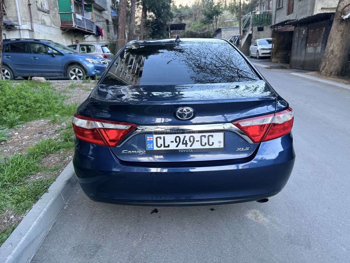 Toyota Camry - фото 5