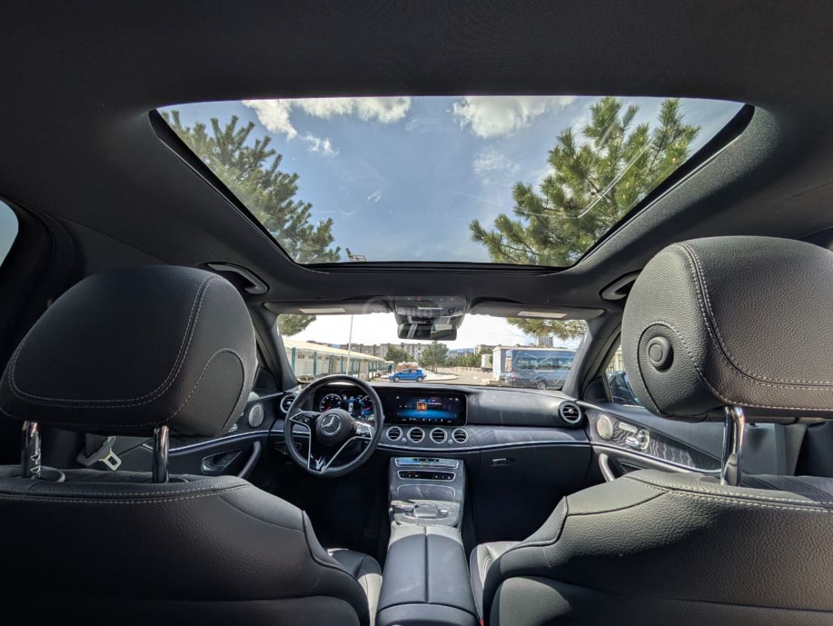 Mercedes-Benz E 450 2022 — миниатюра 10