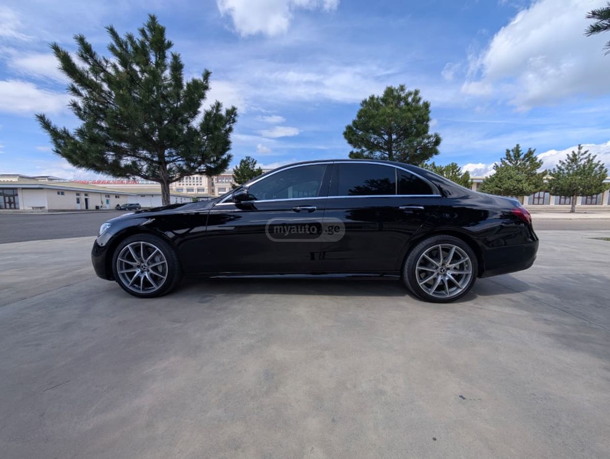 Mercedes-Benz E 450 2022 — миниатюра 6