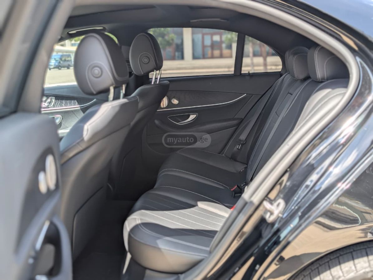 Mercedes-Benz E 450 2022 — миниатюра 7