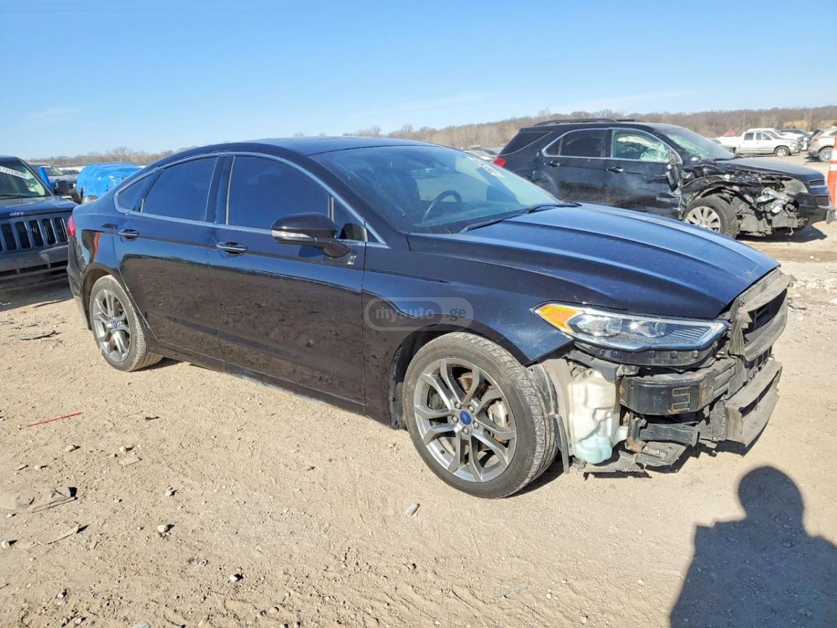 Ford Fusion - фото 4