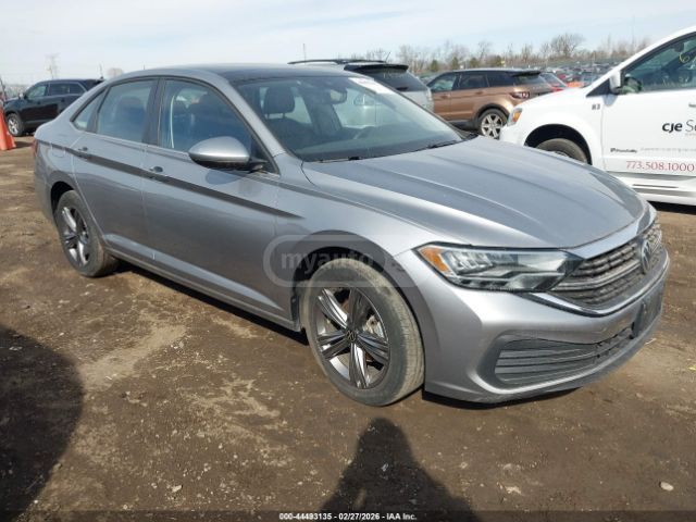 Volkswagen Jetta - фото 1