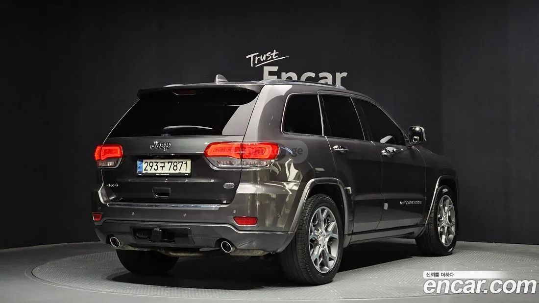 Jeep Grand Cherokee - фото 2