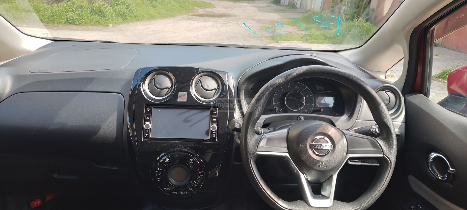Nissan Note - фото 3