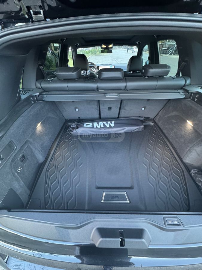 BMW xDrive50e 4dr All Wheel Drive — миниатюра 5