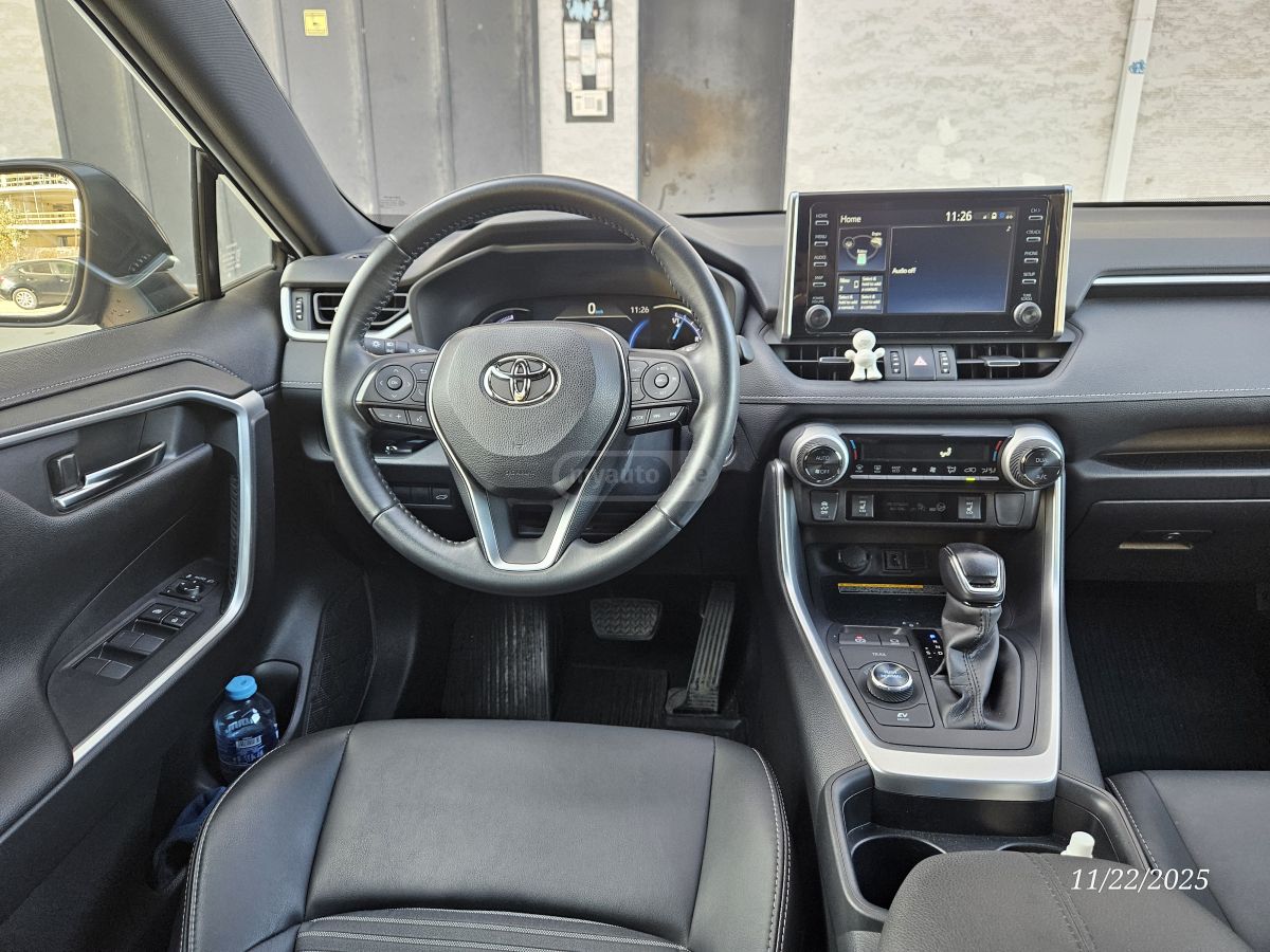 Toyota Black Edition — миниатюра 10