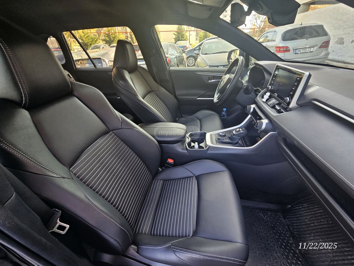 Toyota Black Edition — миниатюра 8