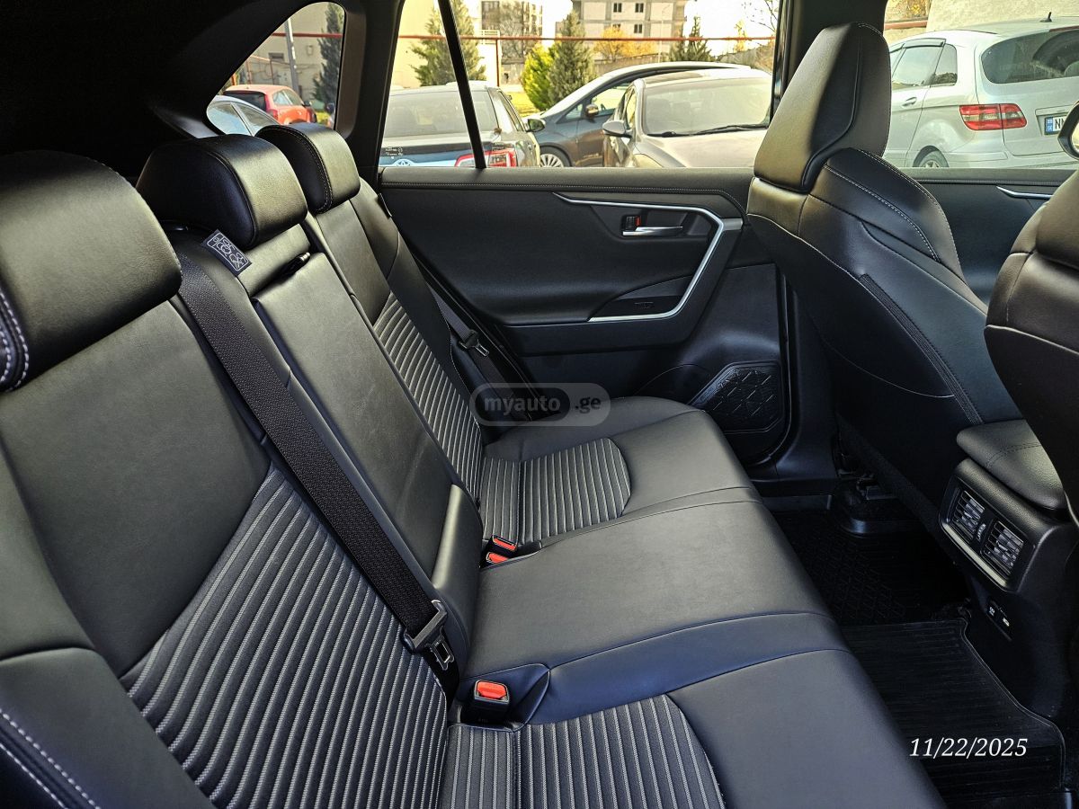 Toyota Black Edition — миниатюра 9