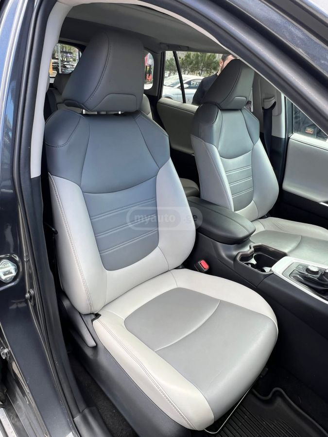 Toyota Rav 4 - фото 12
