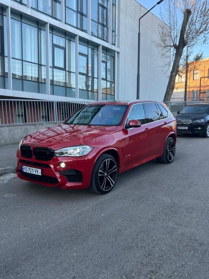 BMW X5 - фото 1