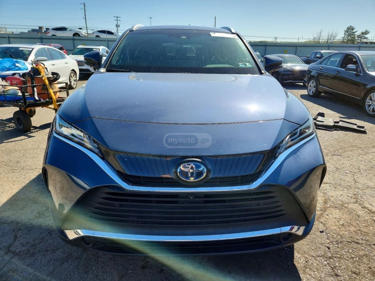 Toyota Venza - фото 2