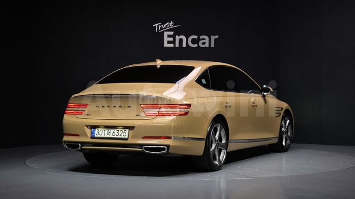 Hyundai Genesis - фото 2