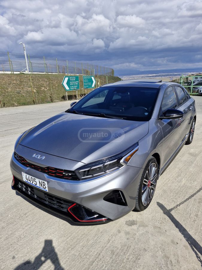 Kia Forte - фото 1