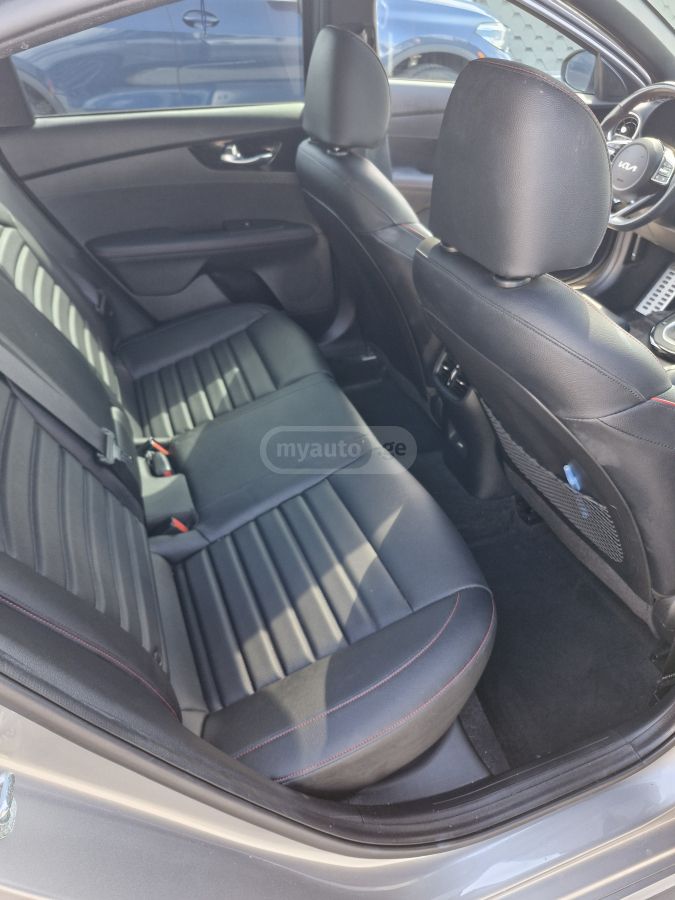 Kia Forte - фото 10