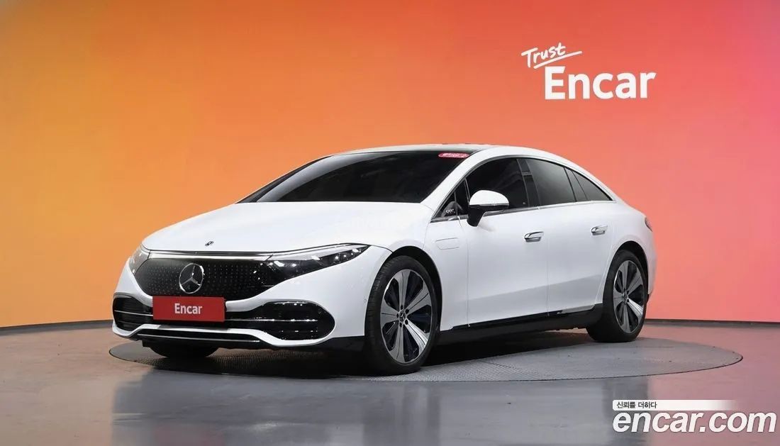 Mercedes-Benz EQS - фото 1