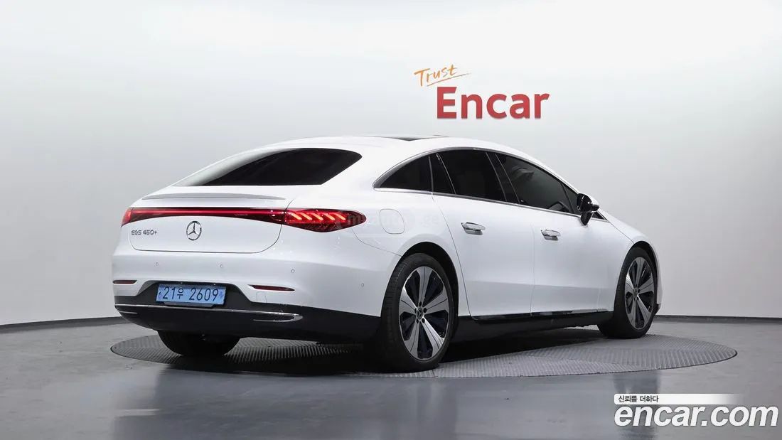 Mercedes-Benz EQS - фото 2