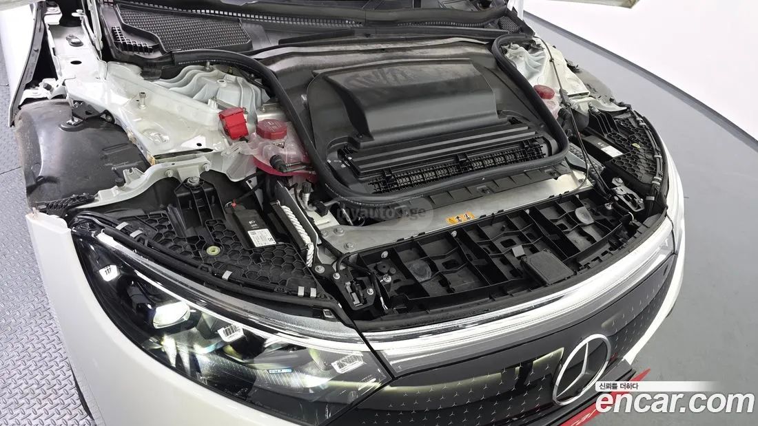 Mercedes-Benz EQS - фото 6