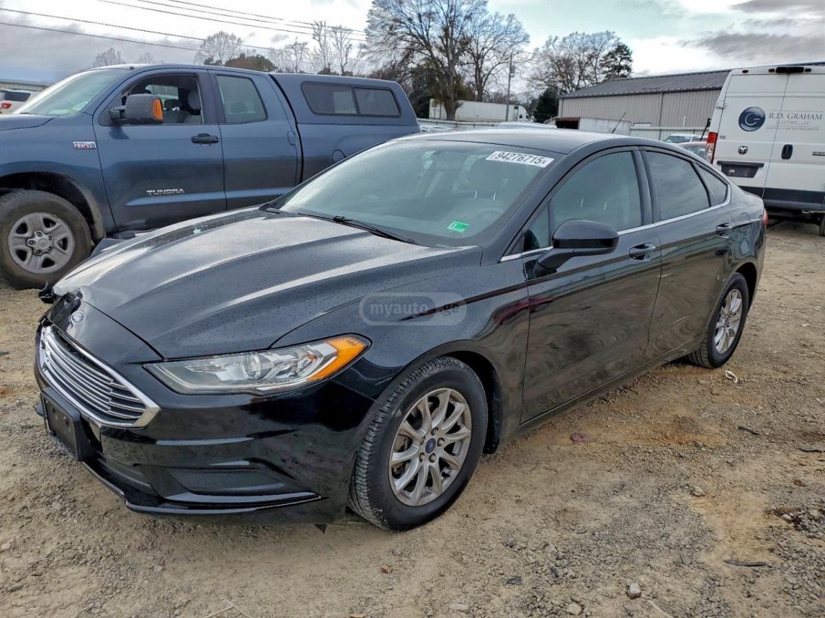 Ford Fusion - фото 1