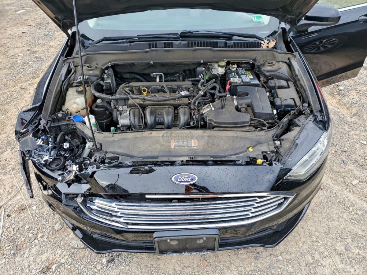 Ford Fusion - фото 11