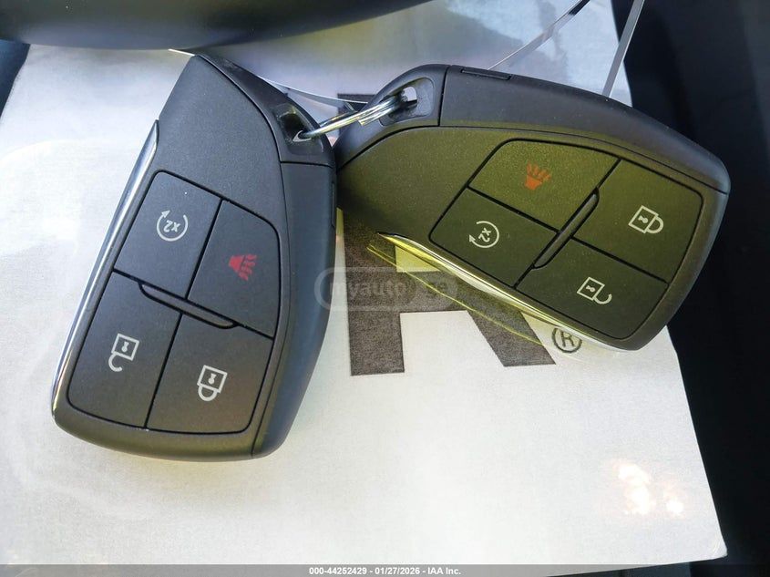 GMC Sierra 2023 — миниатюра 10