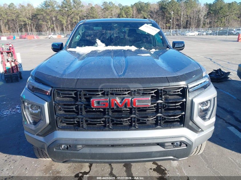 GMC Sierra 2023 — миниатюра 11