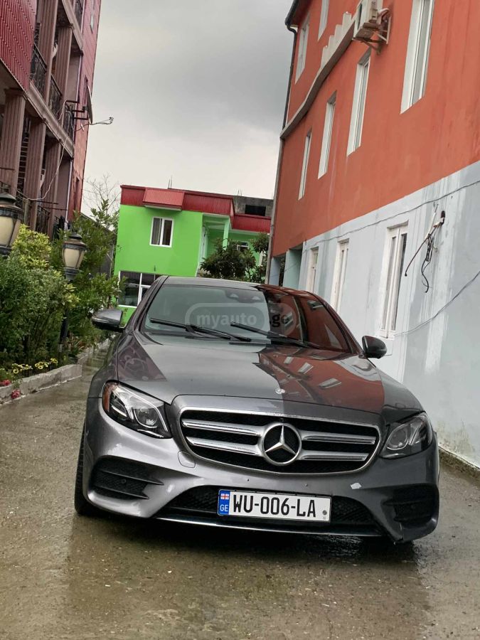 Mercedes-Benz E 400 - фото 2