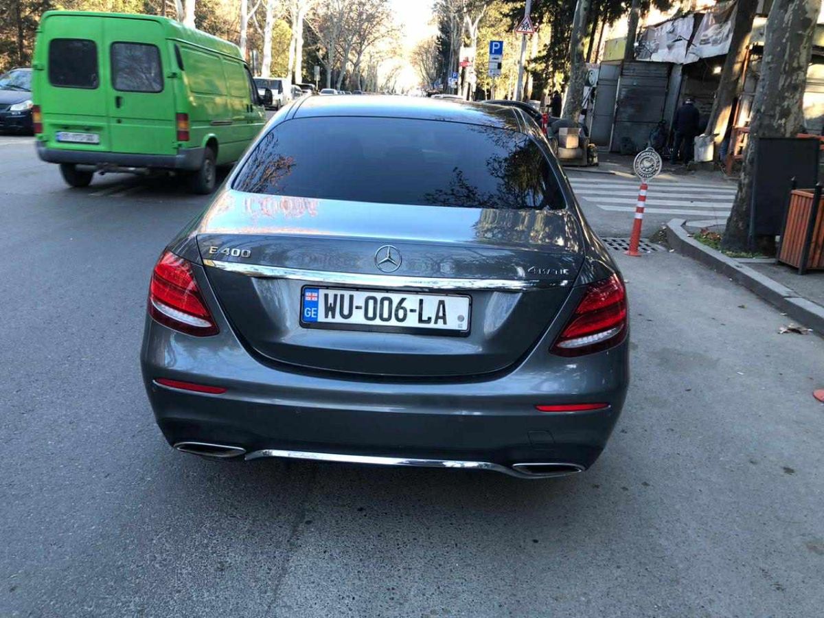 Mercedes-Benz E 400 - фото 4