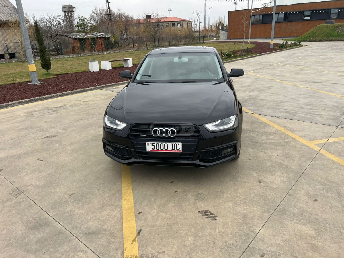 Audi A4 - фото 2