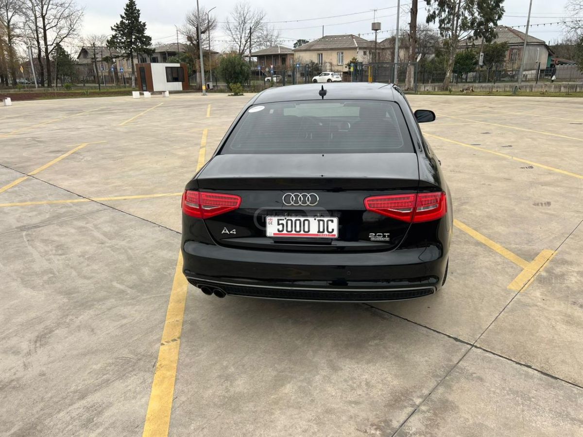 Audi A4 - фото 3