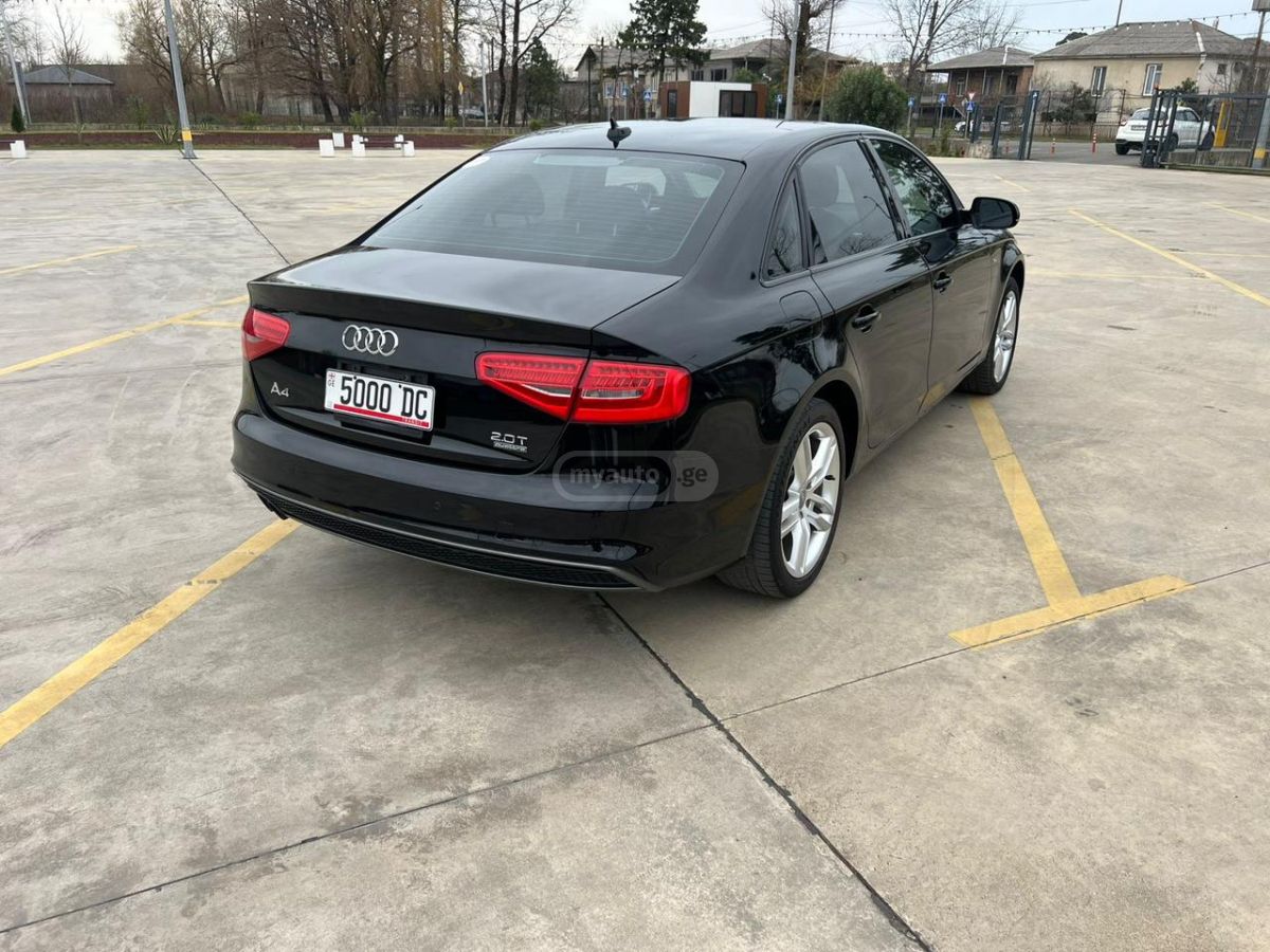 Audi A4 - фото 7