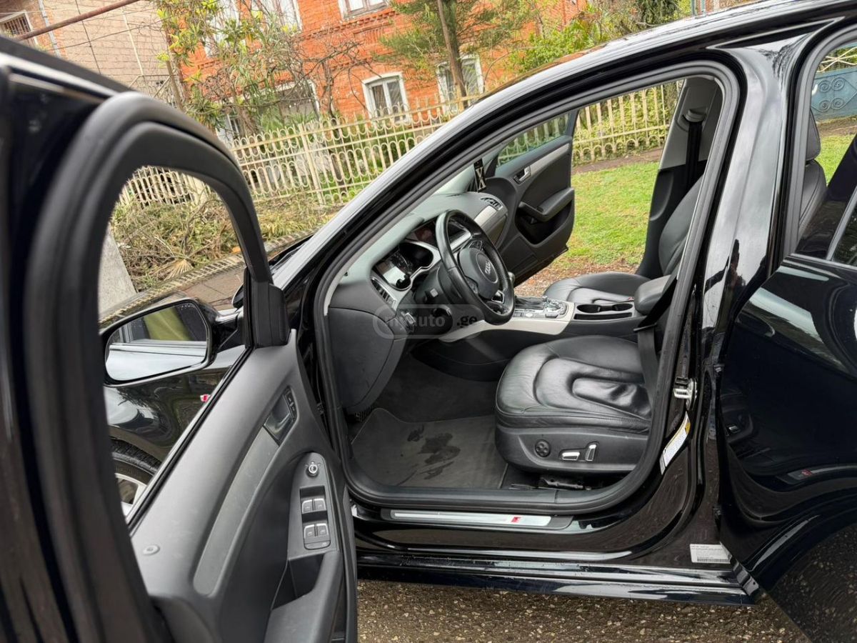 Audi A4 - фото 9