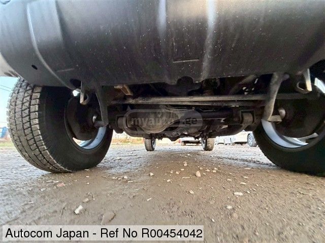 Suzuki Jimny - фото 11