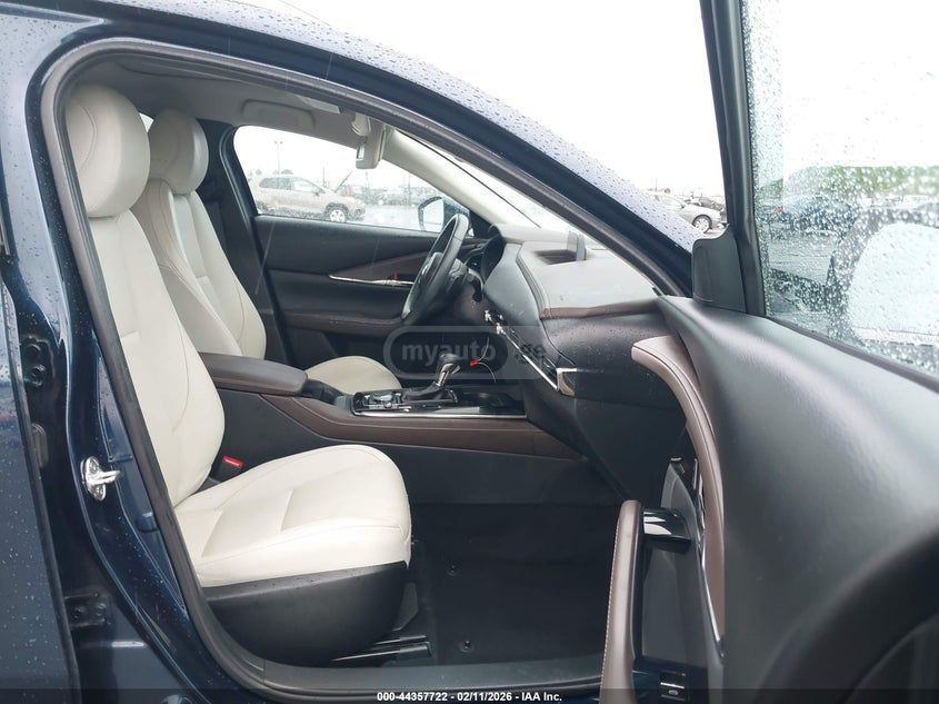 Mazda CX-30 - фото 6