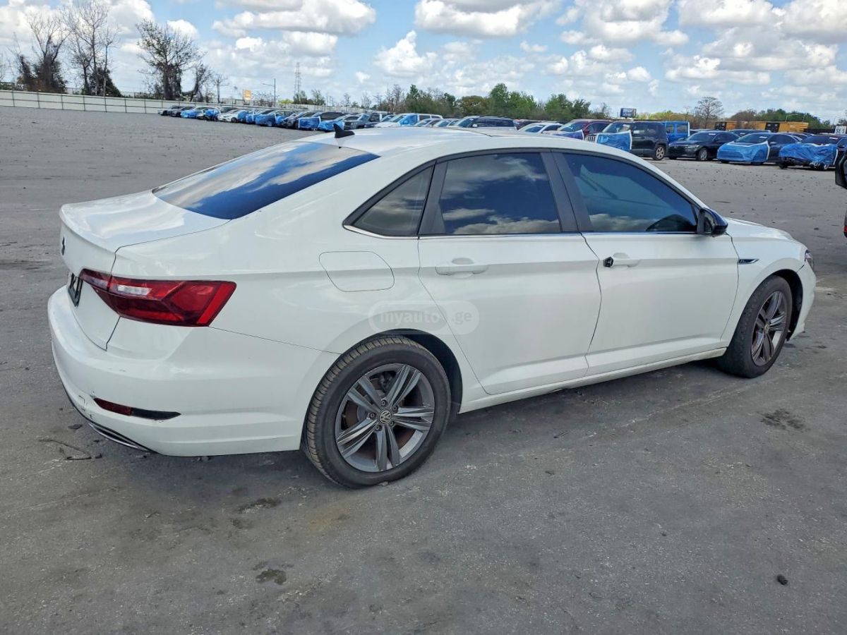 Volkswagen Jetta - фото 3