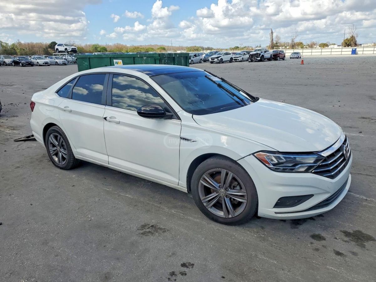 Volkswagen Jetta - фото 4