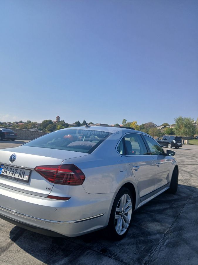 Volkswagen Passat - фото 11