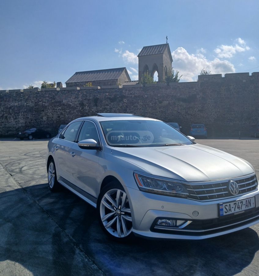 Volkswagen Passat - фото 13