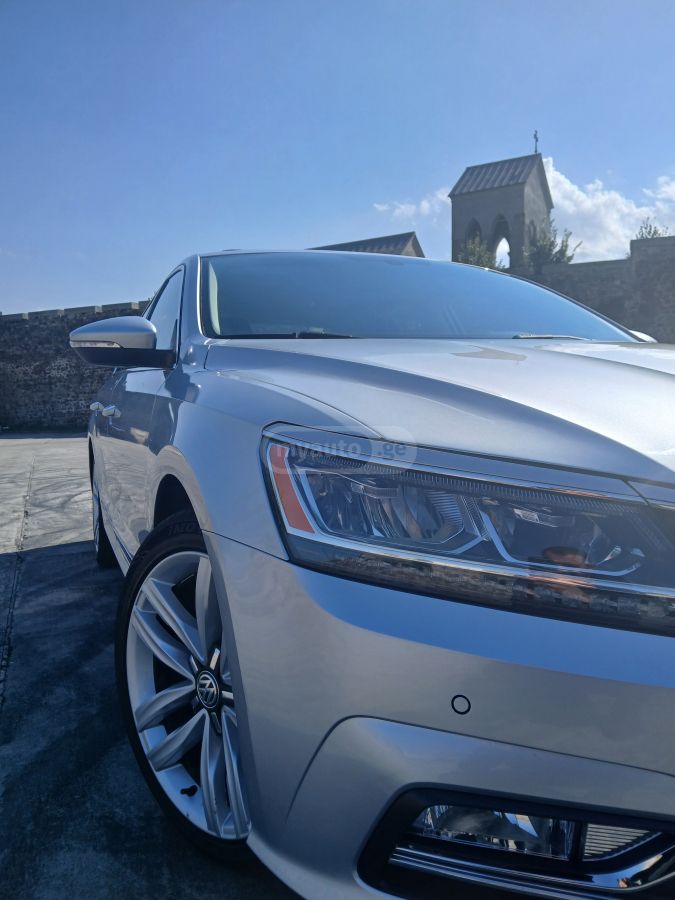 Volkswagen Passat - фото 7