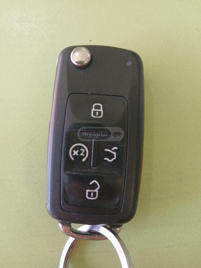 Volkswagen Passat - фото 8