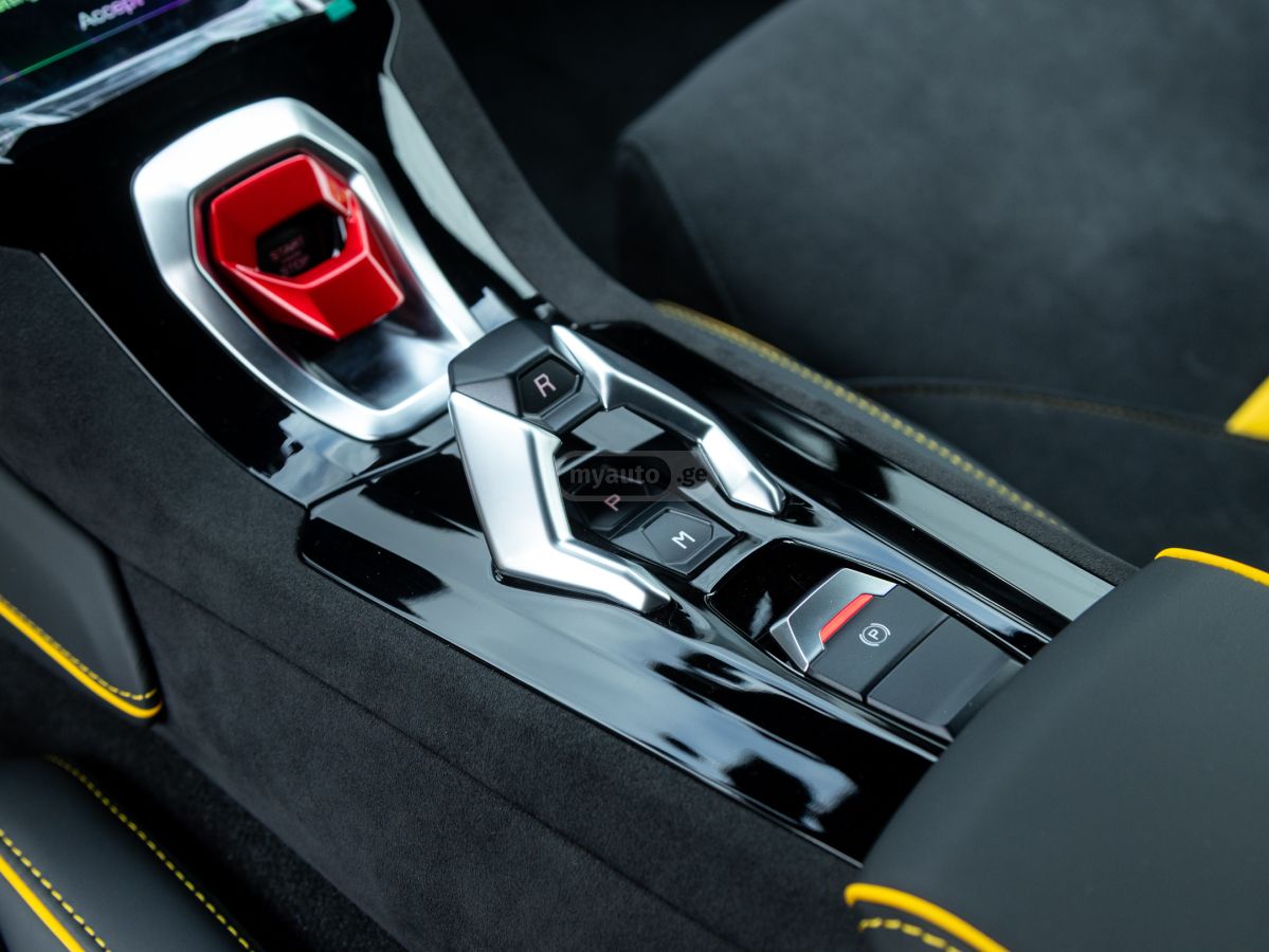 Lamborghini Huracan Sterrato 2023 — миниатюра 10