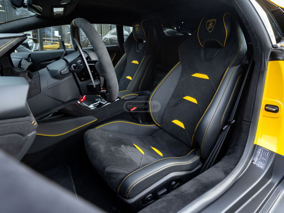 Lamborghini Huracan Sterrato 2023 — миниатюра 14