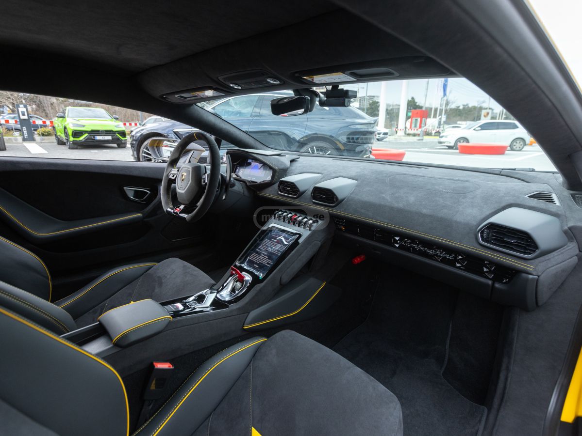 Lamborghini Huracan Sterrato 2023 — миниатюра 15