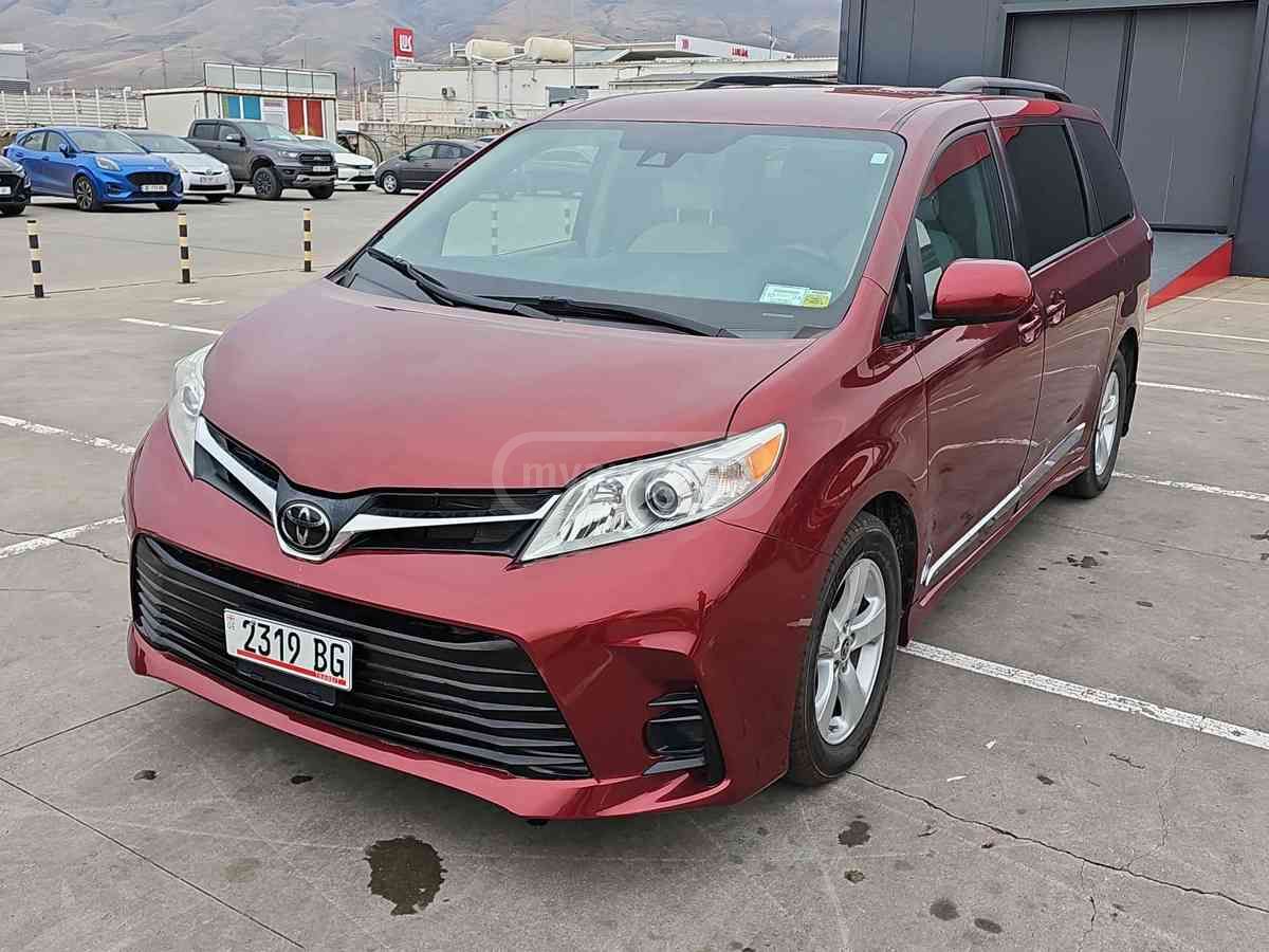 Toyota Toyota Sienna — миниатюра 1