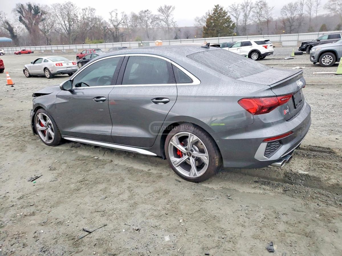 Audi S3 - фото 4