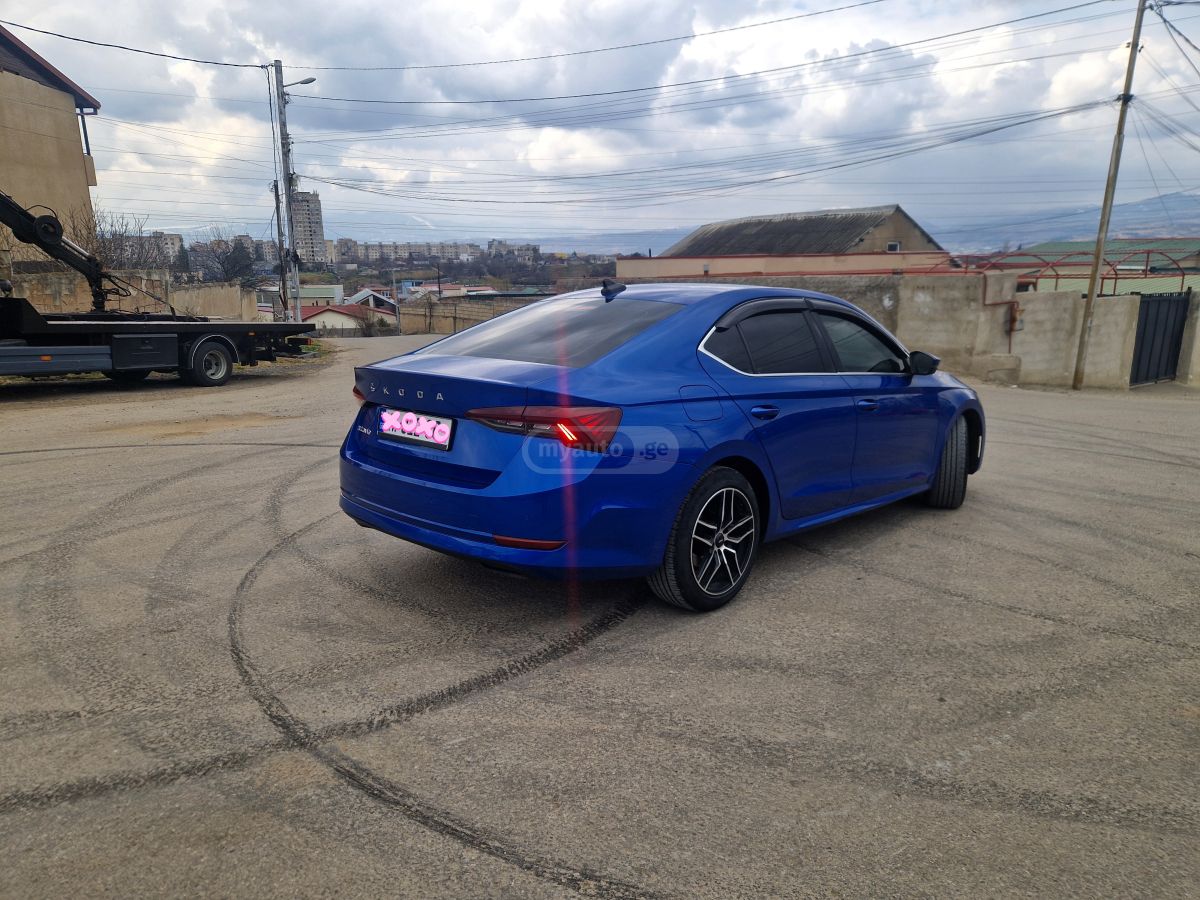 Skoda Octavia - фото 3