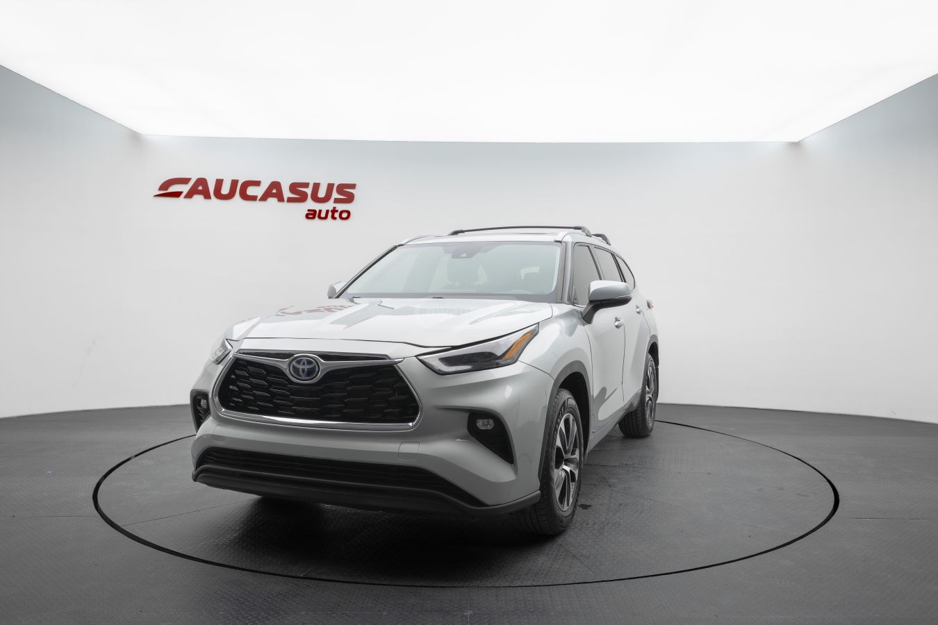 Toyota Highlander - фото 1