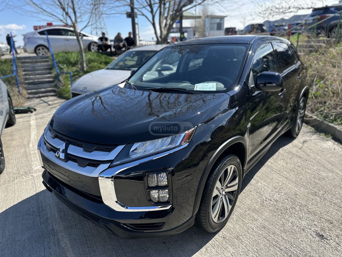 Mitsubishi Outlander Sport - фото 1