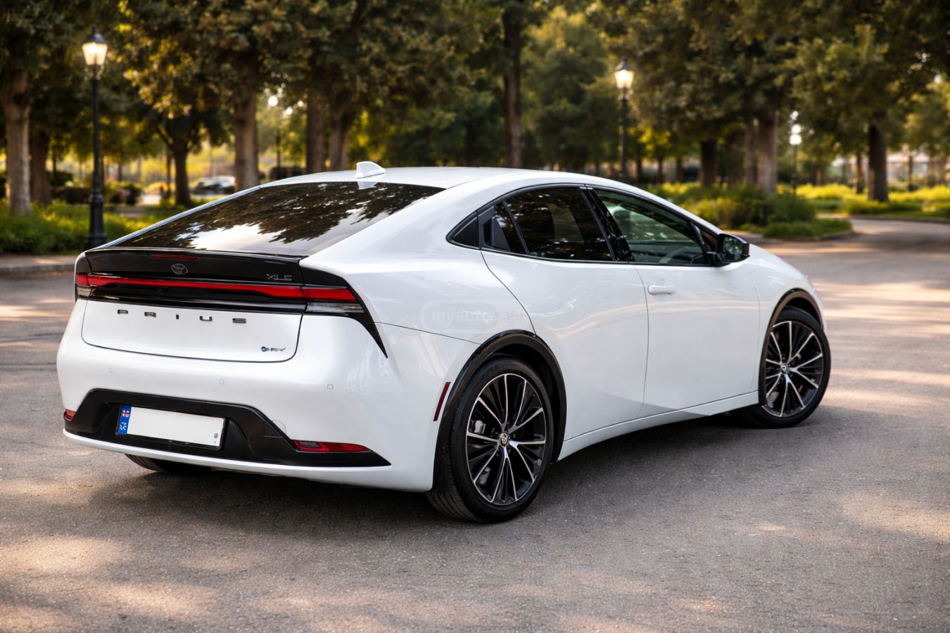 Toyota Prius - фото 4