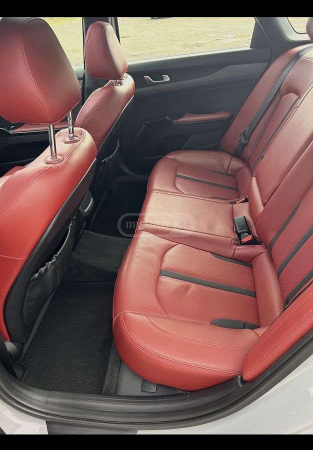 Kia K5 - фото 13