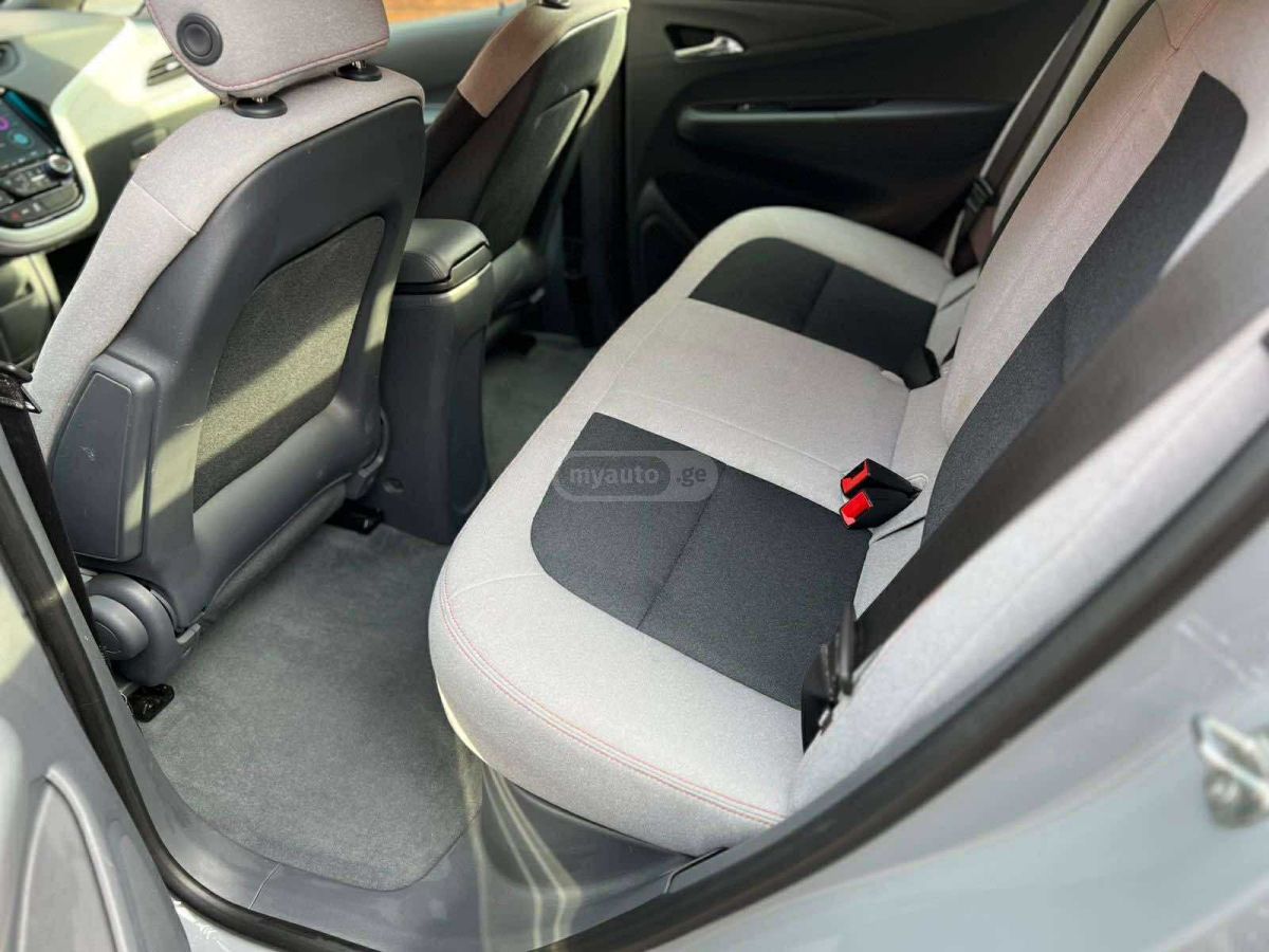 Chevrolet Bolt EV - фото 6